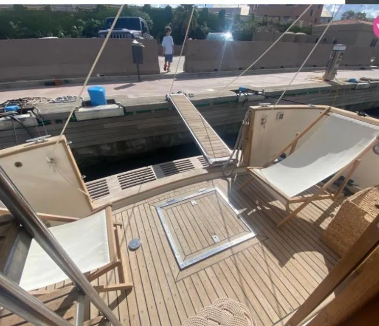 Lady Mari Hotel Palermo Botel